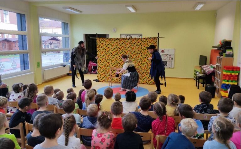 Divadelní představení ve školce Na Paloučku