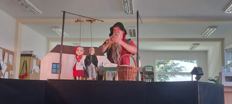 Divadelní představení na Paloučku